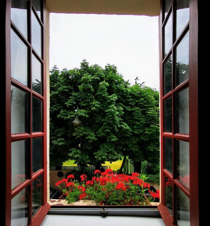 Le Coin Des Artistes Bed & Breakfast Giverny Ruang foto