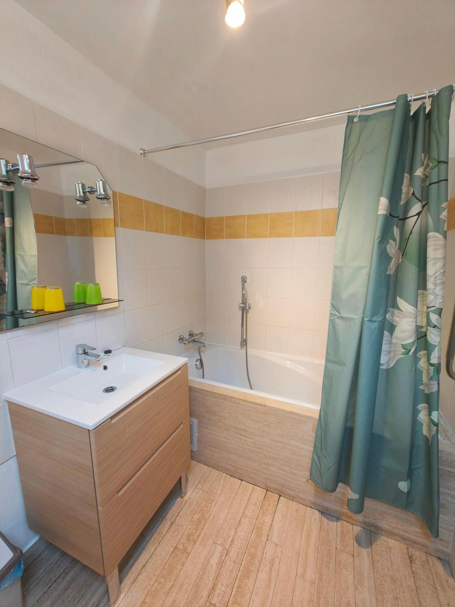Le Coin Des Artistes Bed & Breakfast Giverny Ruang foto